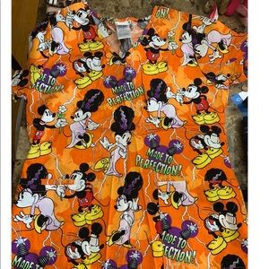 Mini mouse scrub top